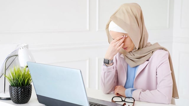 Bekerja dan Berpuasa: Mengendalikan Pikiran di Bulan Ramadhan
