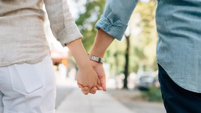 5 Alasan Kenapa Suami Istri Harus Memiliki Pikiran yang Selaras